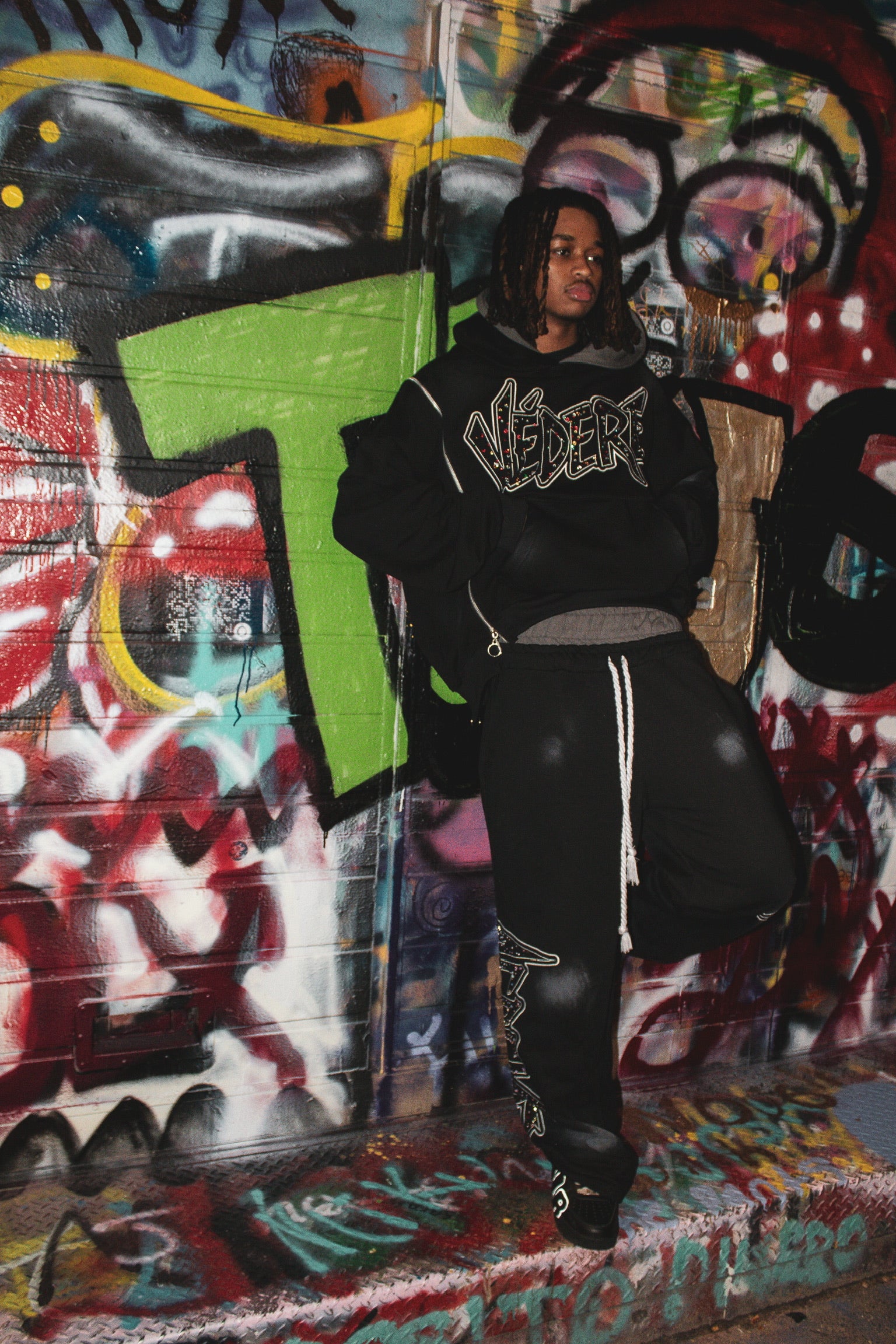 VEDERE BLACK SIDE ZIP PULLOVER